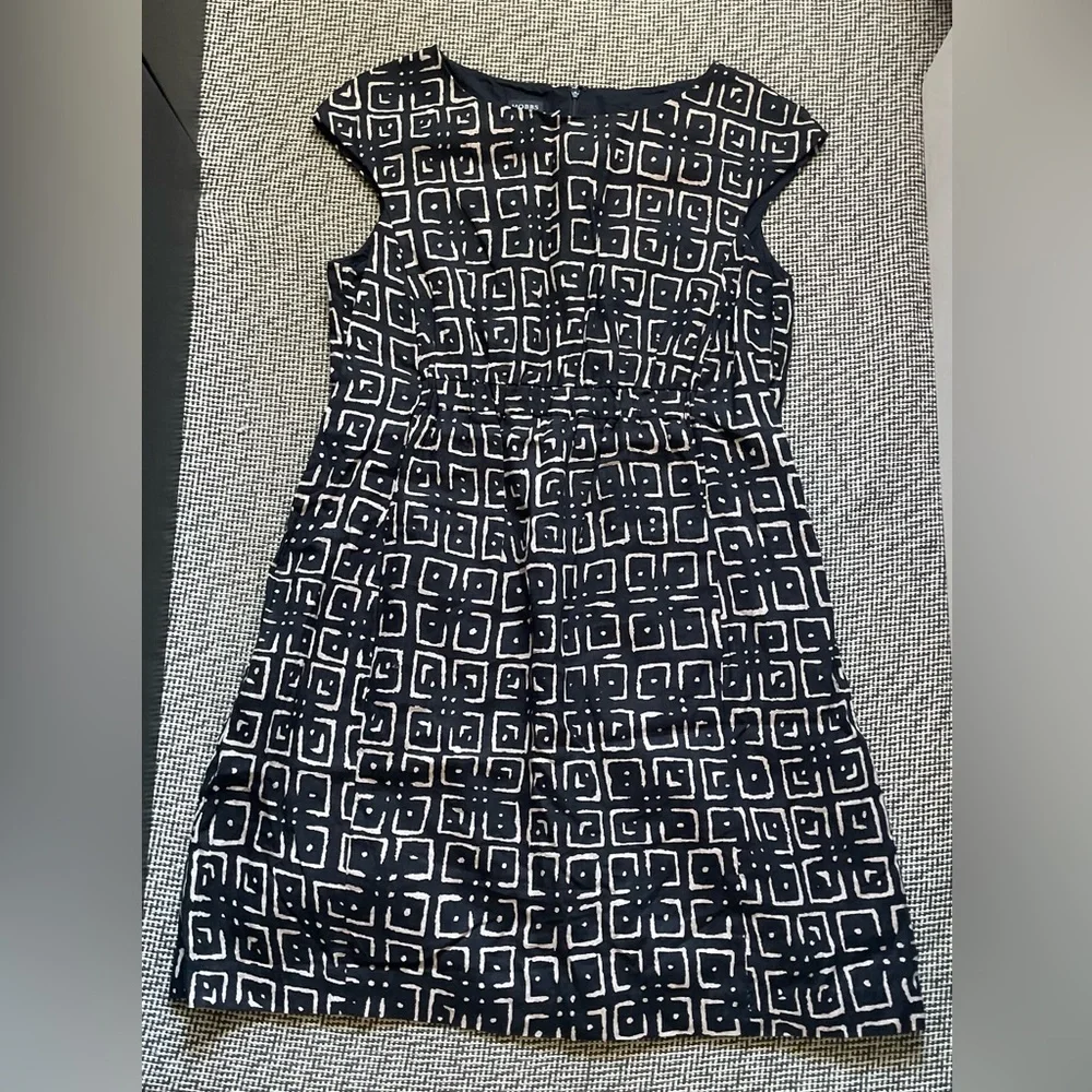 Elegant Black and Cream Geometric Dress